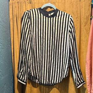 Black and White Vertical Stripe silk Long-Sleeve Blouse: made in Italy